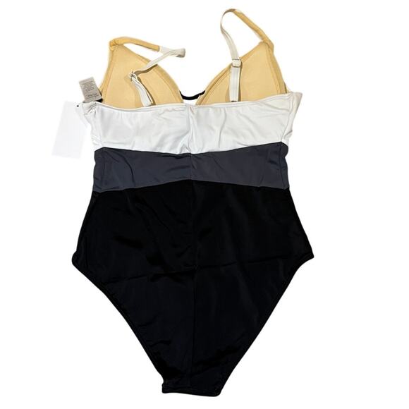 Swimsuits for All Women's Colorblock V-Neck One Piece Swimsuit - Size 8 - NWT - Picture 3 of 4